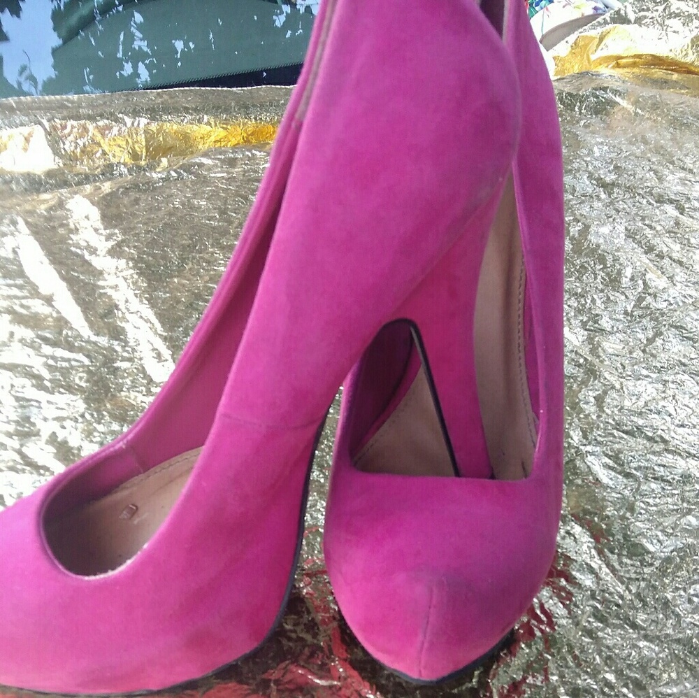 Pink heels - Picture 3 of 3